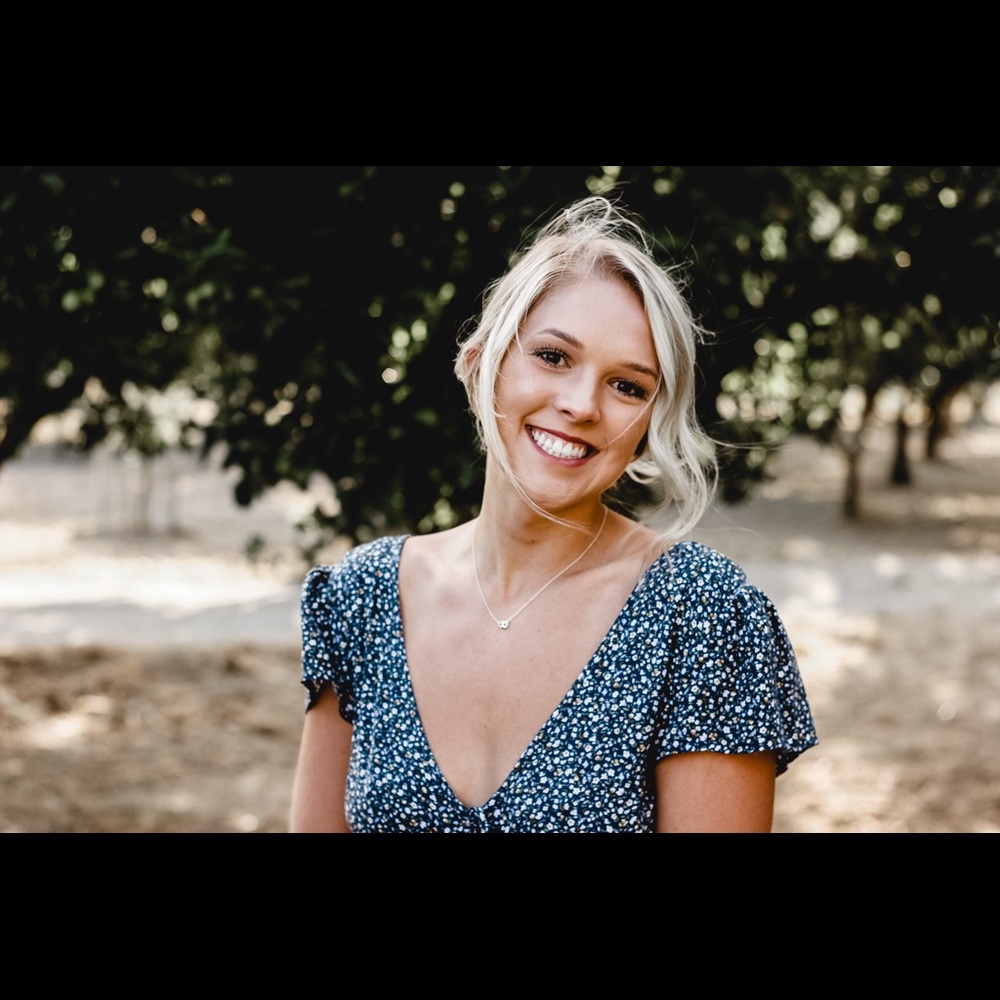 Meet your Posher, Claire